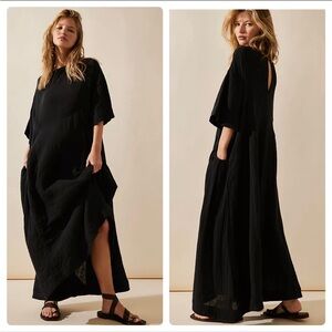 Free people live light midi dress size XS worn once, black-SOLD out online!
